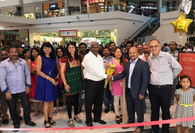 శాన్‌హోసెలో జూవెలరీ షాప్‌ను ప్రారంభించిన జయరామ్‌ కోమటి