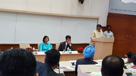 ఐఎఎస్‌, ఐపిఎస్‌లకు చంద్రబాబు పాలనా పాఠాలు