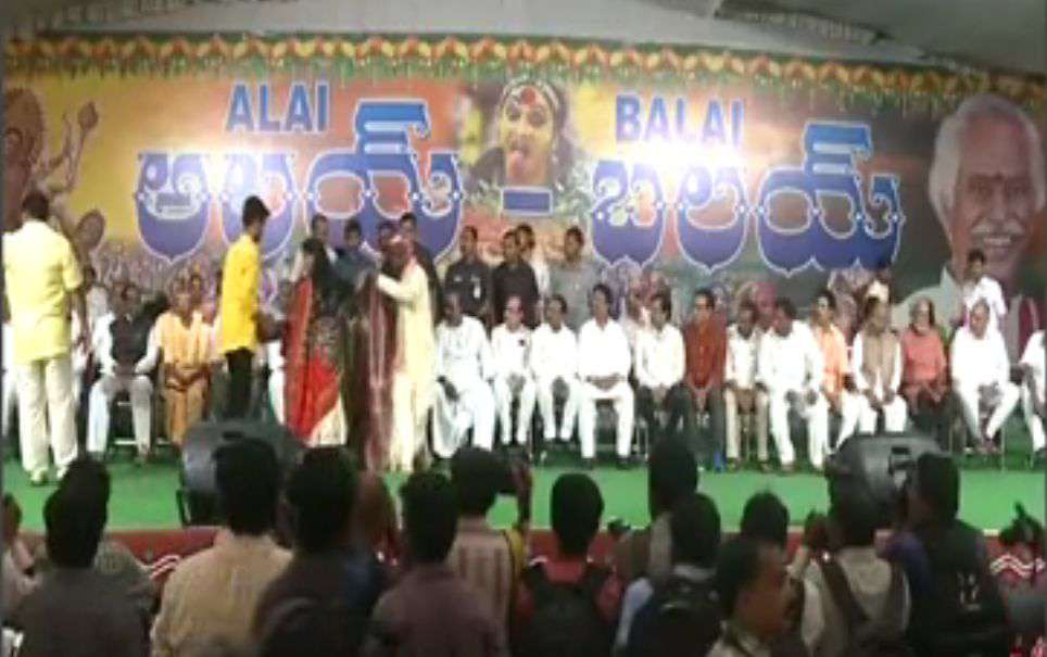 ఘనంగా ‘అలయ్- బలయ్’