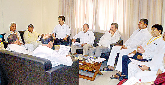 హాట్ హాట్ గా టిటిడిపి మీటింగ్..