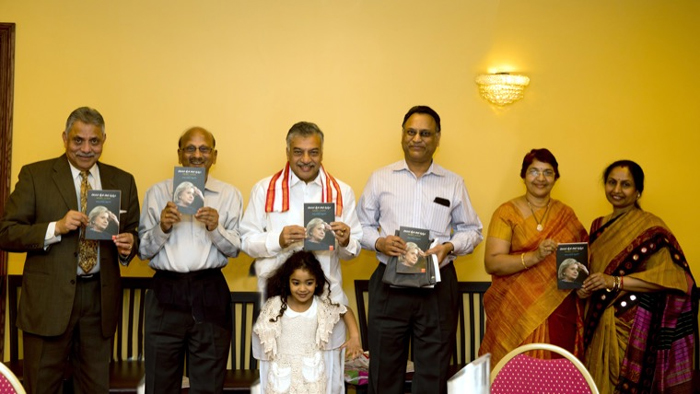 “చెదిరిన శ్వేత సౌధ స్వప్నం-హిల్లరీ క్లింటన్-ఒక పరిచయం” గ్రంధావిష్కరణ