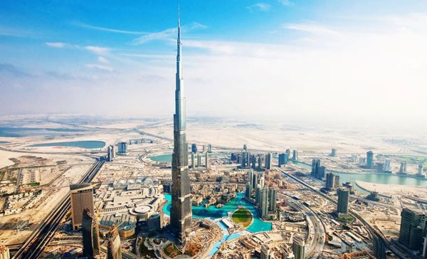 బూర్జ్‌ ఖలీపాను సందర్శించిన సీఎం చంద్రబాబు