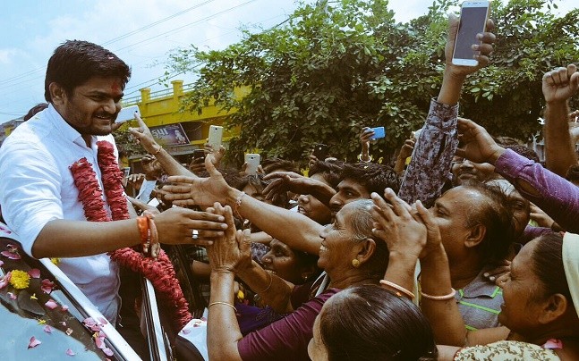 కాంగ్రెస్‌ లోకి హార్దిక్‌ పటేల్‌?