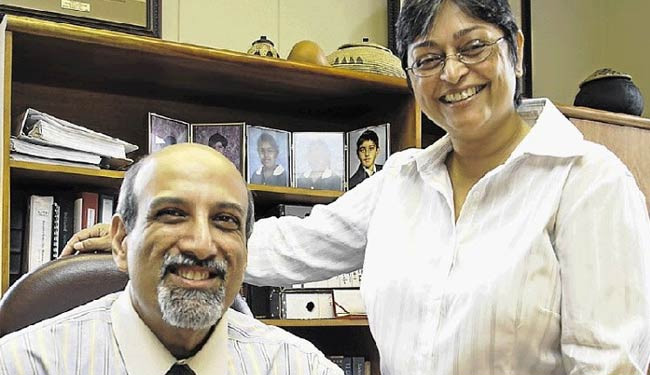 భారత సంతతి జంటకు అమెరికా అత్యున్నత అవార్డు భారత సంతతి జంటకు అమెరికా అత్యున్నత అవార్డు