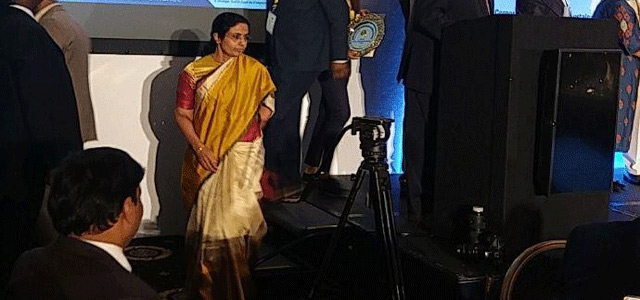 హెరిటేజ్‌ పుడ్స్‌కు గోల్డెన్‌ పీకాక్‌ అవార్డు