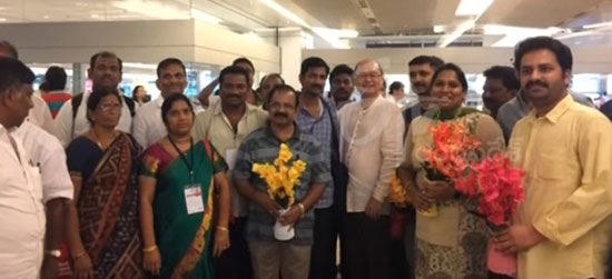 రాజధాని రైతులకు ఘన స్వాగతం రాజధాని రైతులకు ఘన స్వాగతం