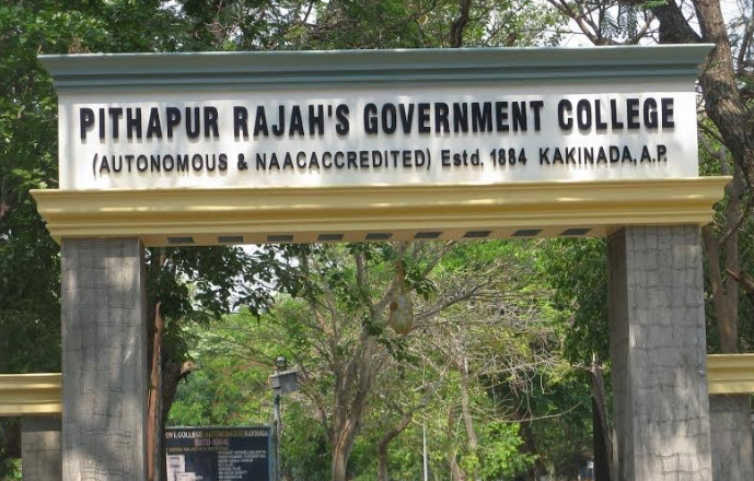 ఆడపిల్లల హాస్టల్ లో కనీస నిద్రా సౌకర్యాల ఆవశ్యకత ఆడపిల్లల హాస్టల్ లో కనీస నిద్రా సౌకర్యాల ఆవశ్యకత