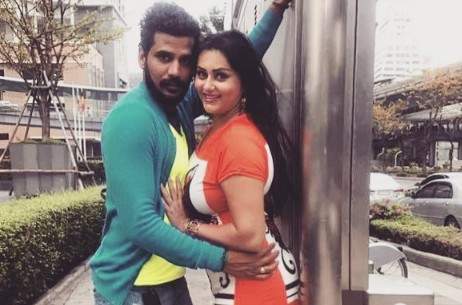 ఈ నెల 24న నమిత పెళ్లి