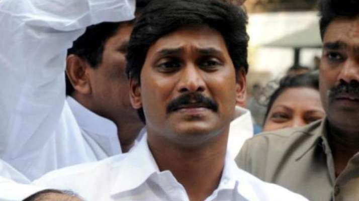 వైఎస్‌ జగన్‌ పాదయాత్రకు బ్రేక్‌