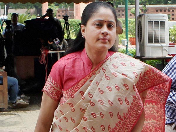 శశికళకు మద్దతుగా విజయశాంతి ప్రచారం