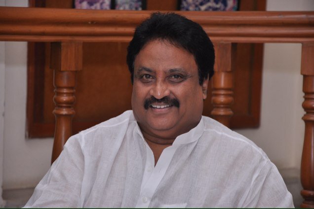 సీఎం చంద్రబాబును కలిసిన టీఆర్ఎస్ ఎంపీ