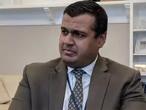 ఆయన వలసలకు వ్యతిరేకం కాదు ఆయన వలసలకు వ్యతిరేకం కాదు