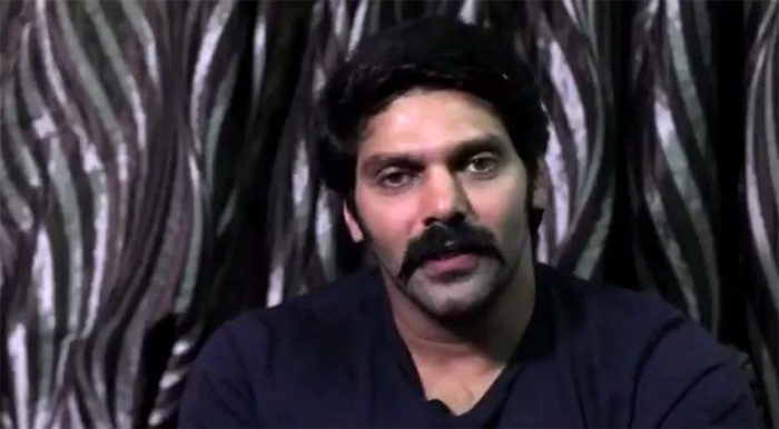 పెళ్లి చేసుకుంటా.. పిల్లని వెతికిపెట్టండి పెళ్లి చేసుకుంటా.. పిల్లని వెతికిపెట్టండి