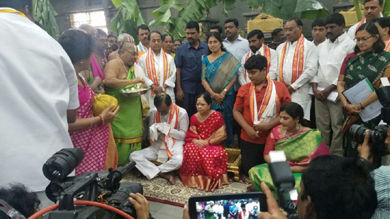 యాదాద్రి దర్శించుకున్న సీఎం కేసీఆర్‌