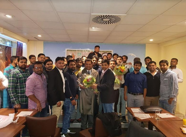 ప్రపంచ తెలుగు మహాసభలలో ఎన్నారైలు పాల్గొని విజయవంతం చేయండి