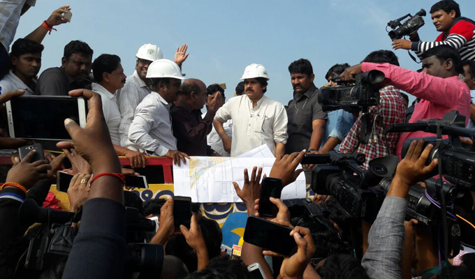 పోలవరాన్ని సందర్శించిన పవన్‌