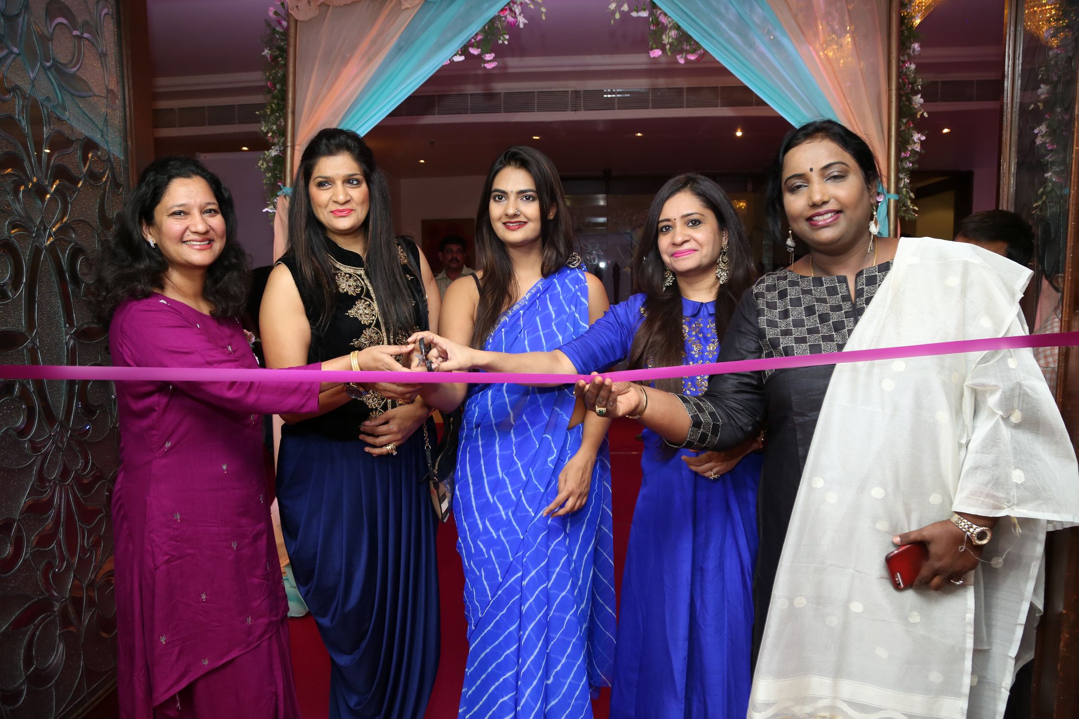 Actress Neha Deshpande and Shilpa Chowdary Inaugurates Trendz Expo