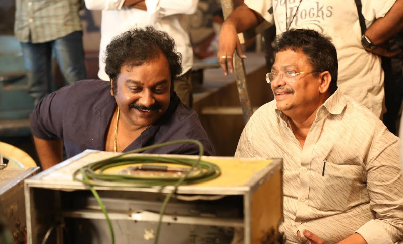 మస్కట్ లో సాయిధరమ్ తేజ్, వి.వి.వినాయక్, సి.కళ్యాణ్ చిత్రం పాటలు