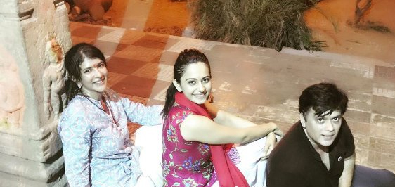 కాలినడకన తిరుమలకు రకుల్‌