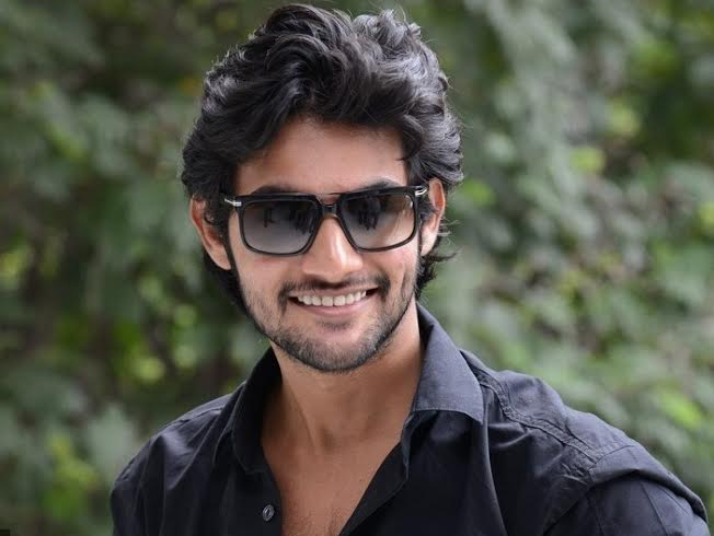 వి4 మూవీస్ లో ఆది కి బంపర్ ఆఫర్