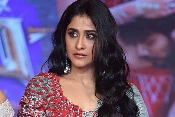 ప్రేమలో పడ్డానంటున్న రెజీనా?