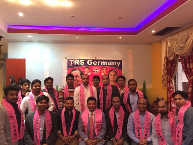 జర్మనీ లో తెరాస శాఖని ప్రారంభించిన తెరాస ఎన్నారై కోఆర్డినేటర్ మహేష్ బిగాల