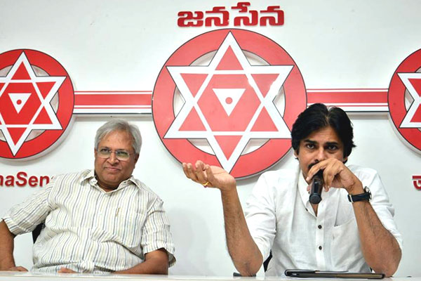 పవన్ తో ఉండవల్లి భేటీ