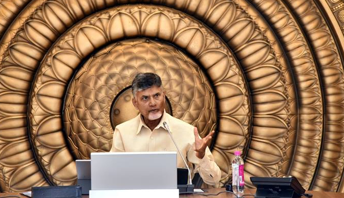 రాష్ట్ర ప్రయోజనాల కోసం పోరాడటం ప్రస్తుత చరిత్ర