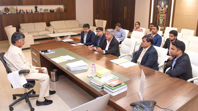 Cm Chandrababu Naidu Met With The Delegates Of Asia Pulp 