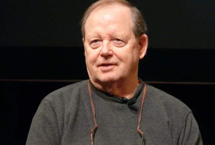 ఇంటర్నెట్ సృష్టికర్త లేరు