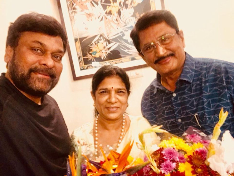 హోమియో కాలేజీకి మెగాస్టార్ రూ. కోటి విరాళం