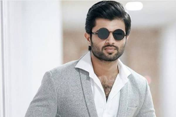 మే 18న విజయ్ దేవరకొండ “టాక్సీవాలా” వరల్డ్ వైడ్ గ్రాండ్ రిలీజ్