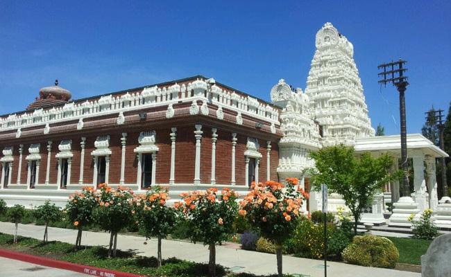 కాలిఫోర్నియాలో శతచండీ యజ్ఞం