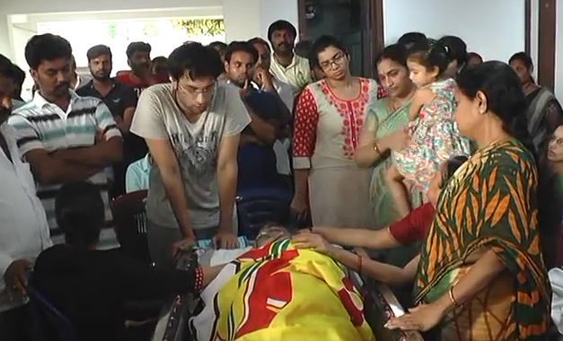 ముగిసిన దేవినేని నెహ్రూ అంత్యక్రియలు