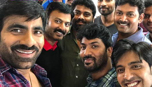 ఉగాది పర్వదినాన ఎస్ఆర్‌టి ఎంటర్టైన్మెంట్స్ బ్యానర్‌పై రవితేజ సినిమా ఫస్ట్ లుక్ విడుదల