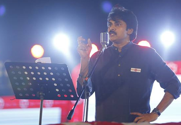 హోదా కోసం ఆమరణ దీక్ష : పవన్ కల్యాణ్