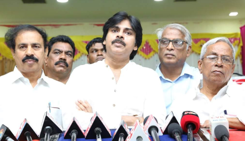 అదును చూసి ఆమరణ దీక్ష చేయండి