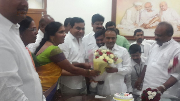 ఘనంగా ఈటల జన్మదిన వేడుకలు