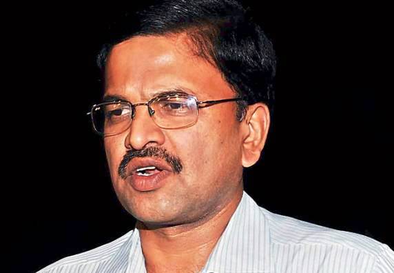 సీబీఐ మాజీ జేెడీ సంచలన నిర్ణయం