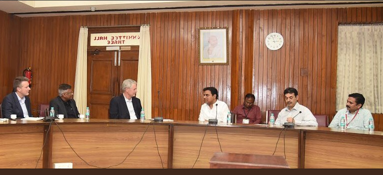 హైదరాబాద్ కు సర్వీస్ నౌ హైదరాబాద్ కు సర్వీస్ నౌ