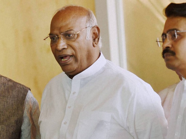 బిజెపి పారిపోతోంది…ఖర్గే