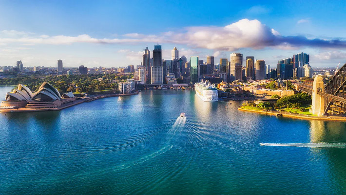 ఆస్ట్రేలియా కీలక నిర్ణయం .. వారికి ఐదేళ్ల  జైలు, జరిమానా..