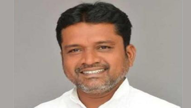 పెద్దపల్లి జెడ్పి చైర్మన్ పుట్ట మధు అరెస్ట్