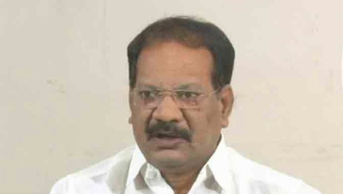 చంద్రబాబు వ్యాక్సిన్లు పంచితే… మీరెందుకు