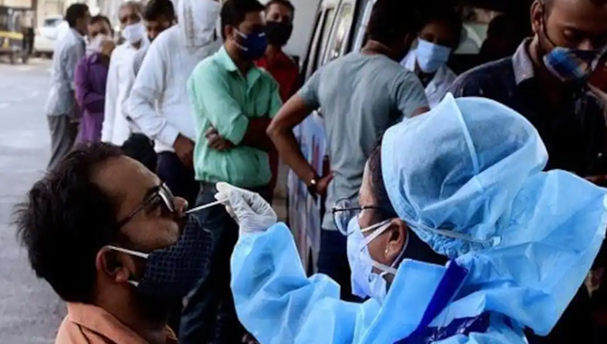 కాస్త తగ్గిన కరోనా ఉధృతి… కొత్తగా 2.5 లక్షల