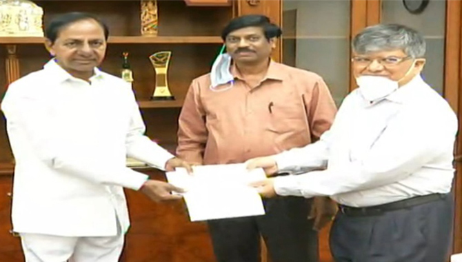 కోరమాండల్ కోటి విరాళం…సీఎం సహాయనిధికి