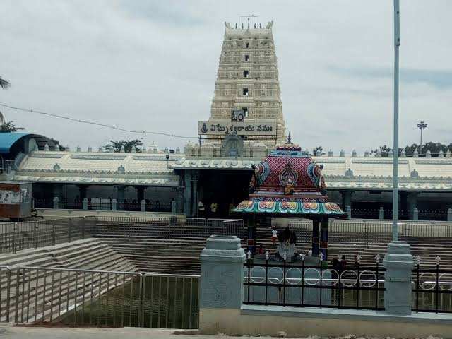 స్వయంభు శ్రీ వరసిద్ధి వినాయక స్వామి దేవస్థానము కాణిపాకం