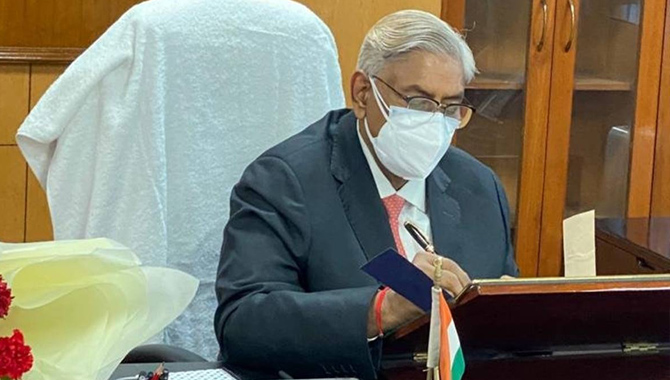 ఎన్‍హెచ్‍ఆర్‍సీ చైర్మన్ గా.. అరుణ్ మిశ్రా