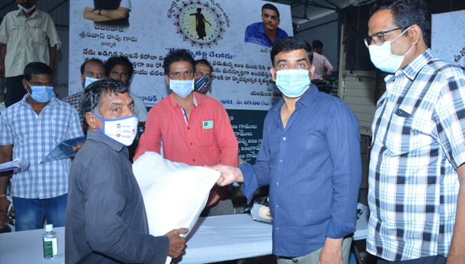 “కళమ్మ తల్లి చేదోడు” కార్యక్రమం ద్వారా 600 మంది సినీ వర్కర్స్ కు చేయూత నందించిన ప్రముఖ నిర్మాతలు