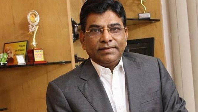టీఆరెస్ ఎంపీ ఇంట్లో ఈడీ సోదాలు
